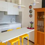 Lägenhet Residenza Nel Con Piscina Vista Monti E *