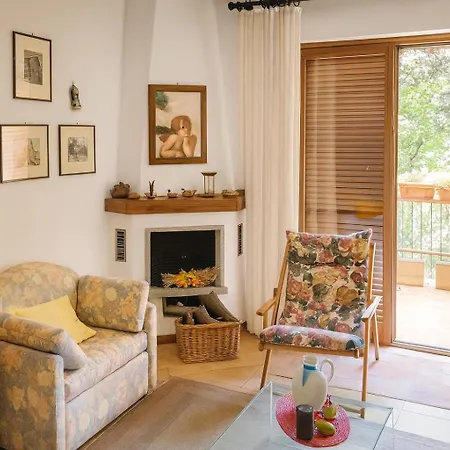 Residenza Nel Con Piscina Vista Monti E Lägenhet Luino